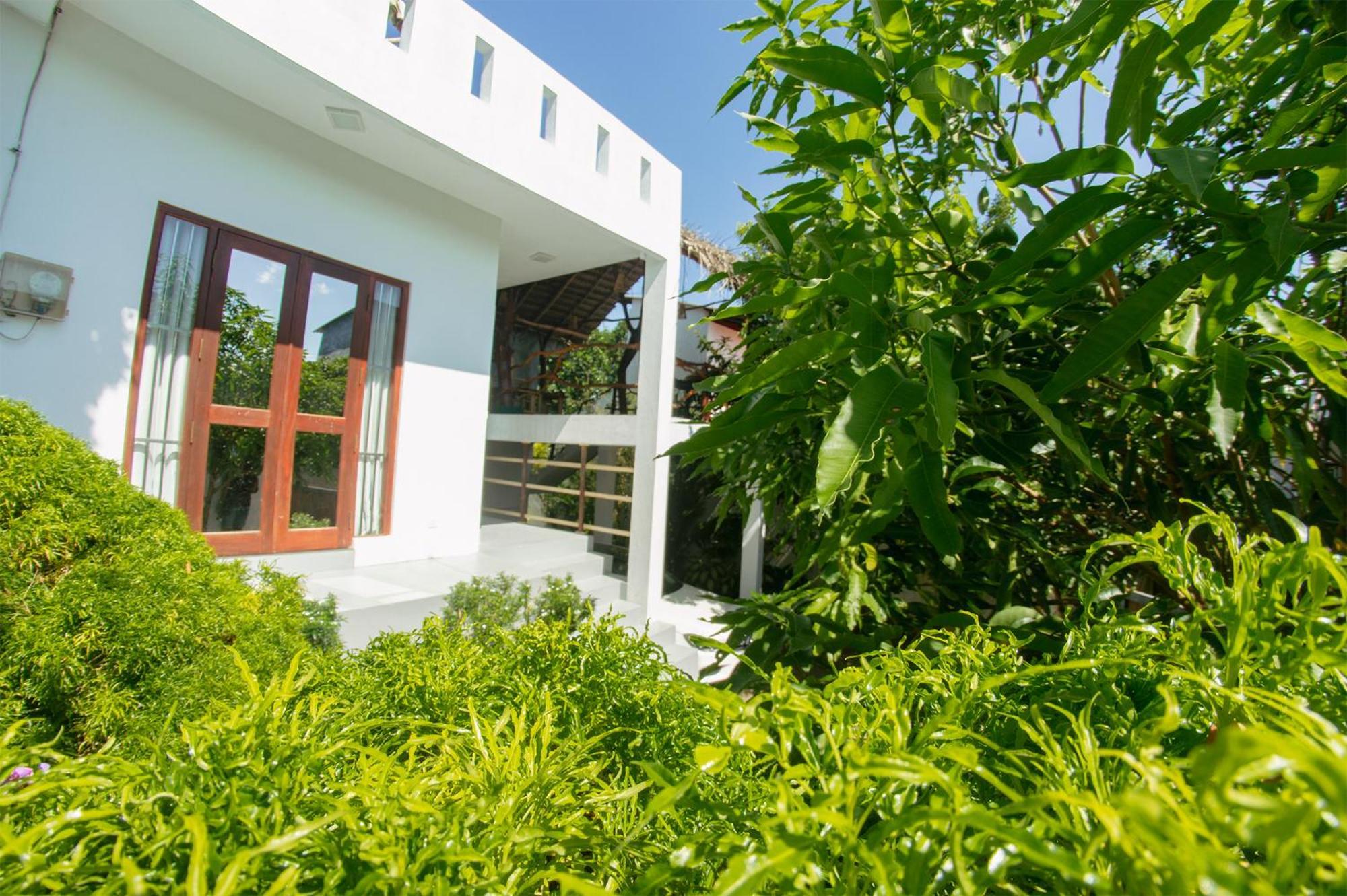 Blue Berry Villa Hikkaduwa Exterior photo