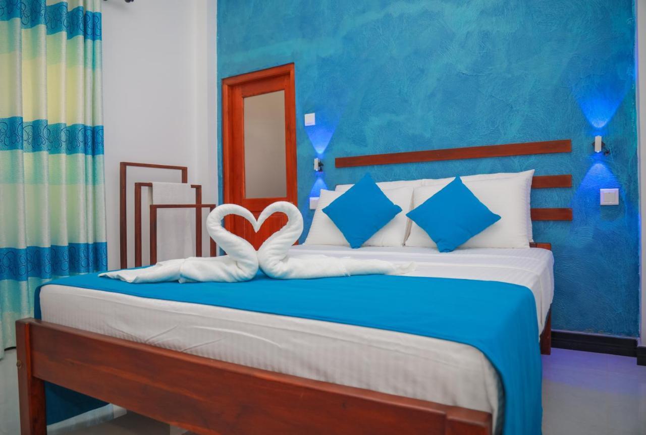 Blue Berry Villa Hikkaduwa Exterior photo